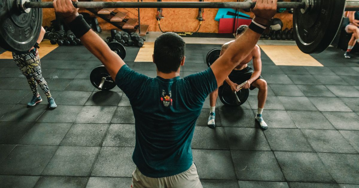Will Lifting Heavy Weights Make You Bulky?